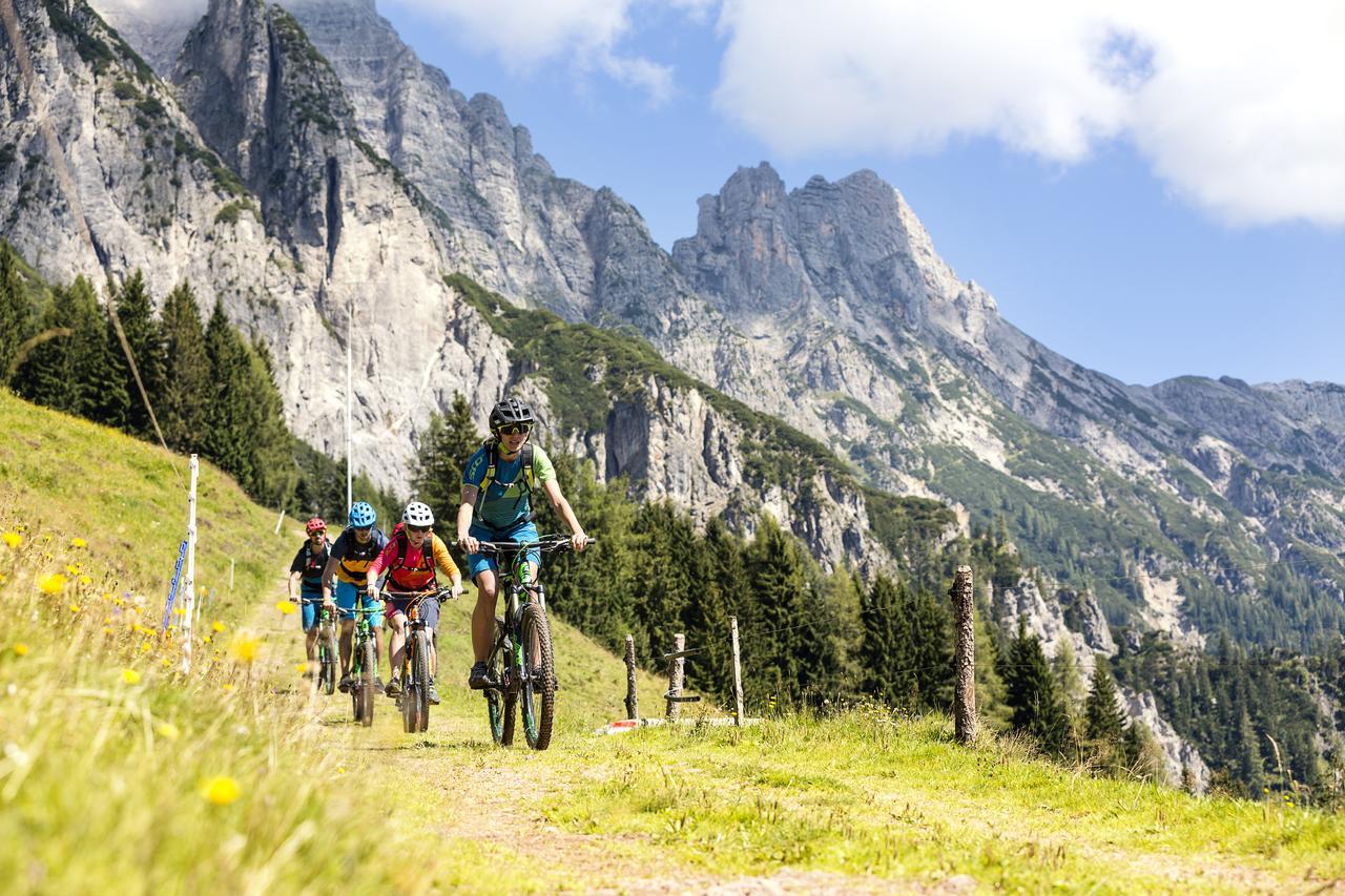 Hotel Bacher Asitzstubn Leogang Ngoại thất bức ảnh